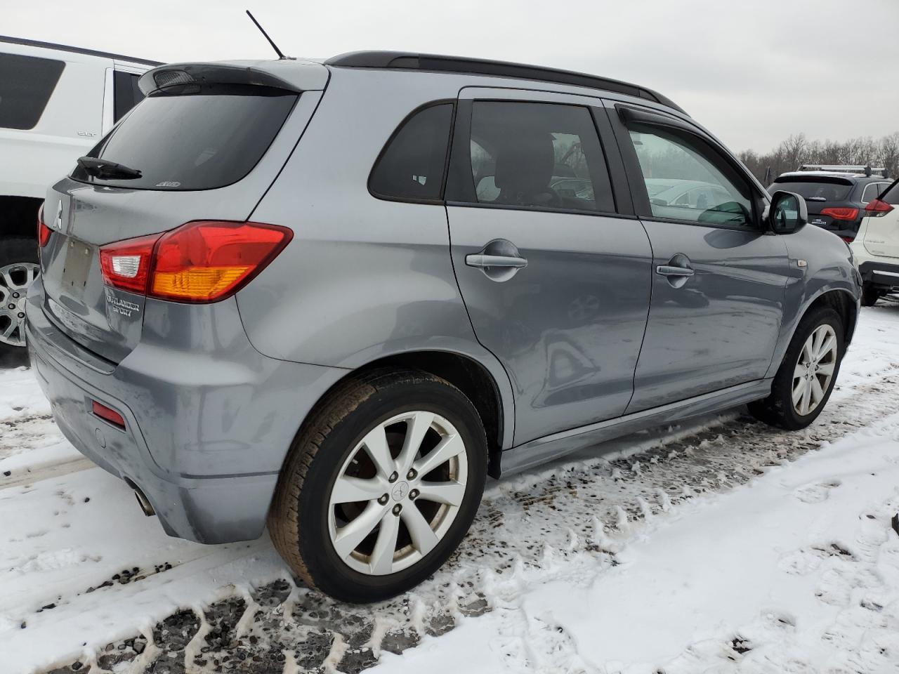 2012 Mitsubishi Outlander VIN JA4AR4AU0CZ004594 Copart auction photo, minor dent/scratches / normal wear damage thumbnail 3