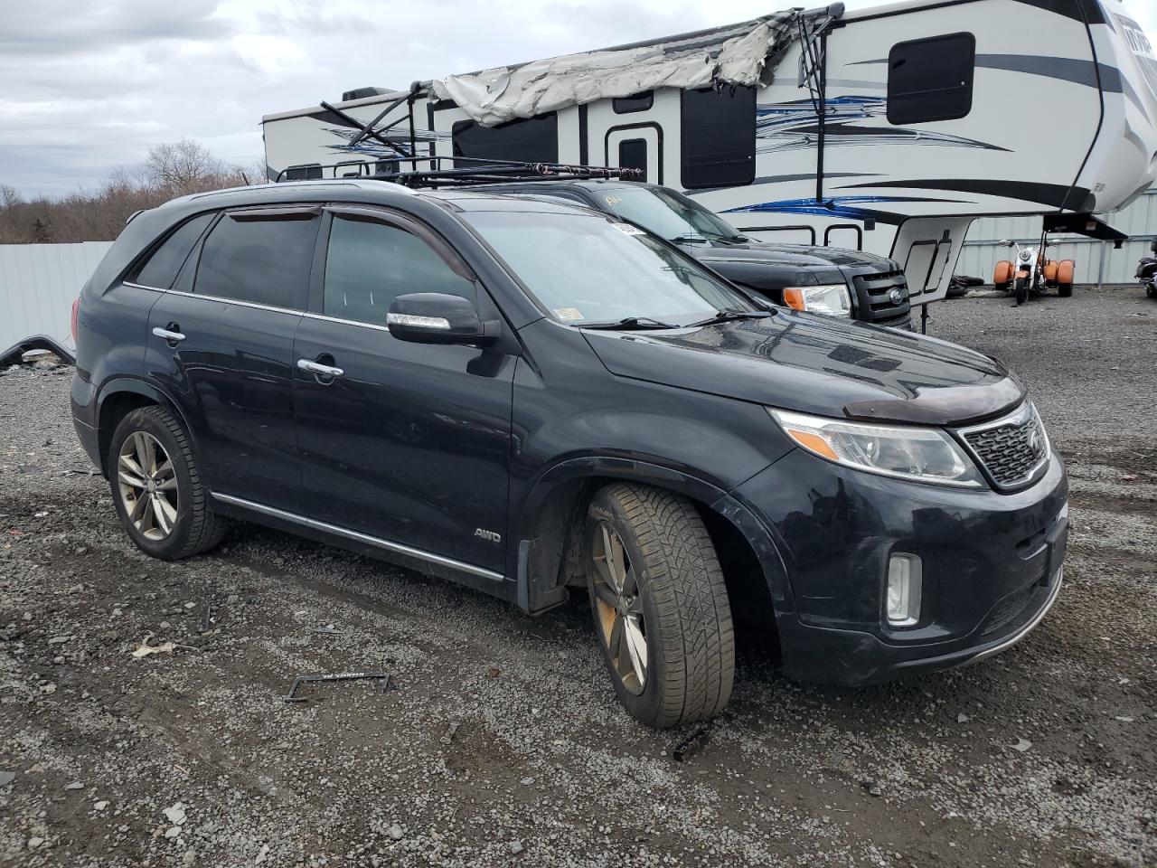 2015 KIA Sorento VIN 5XYKWDA78FG597251 Copart auction photo, front end damage thumbnail 4