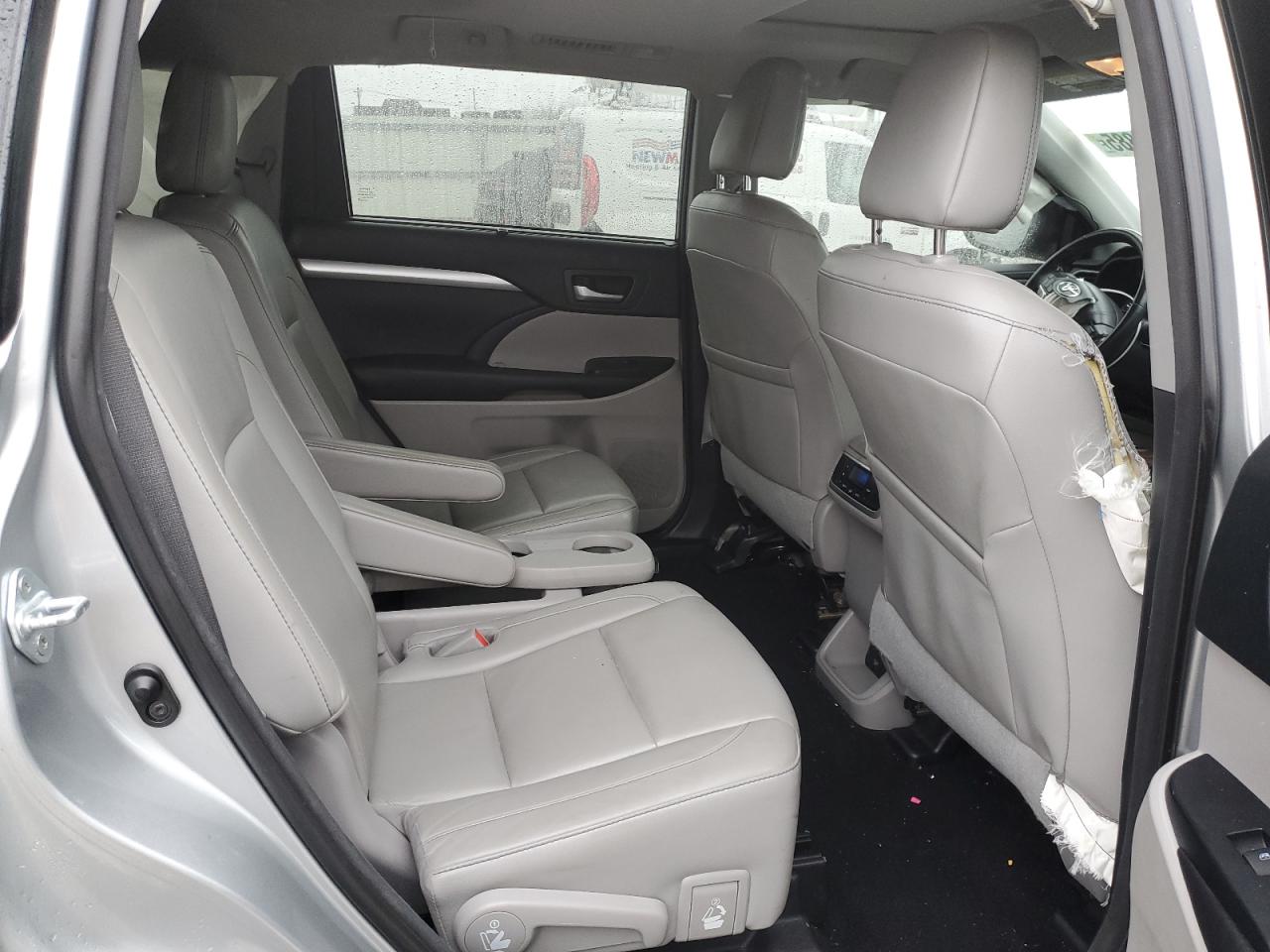 2017 Toyota Highlander VIN 5TDJZRFH6HS378408 Copart auction photo, front end damage thumbnail 11