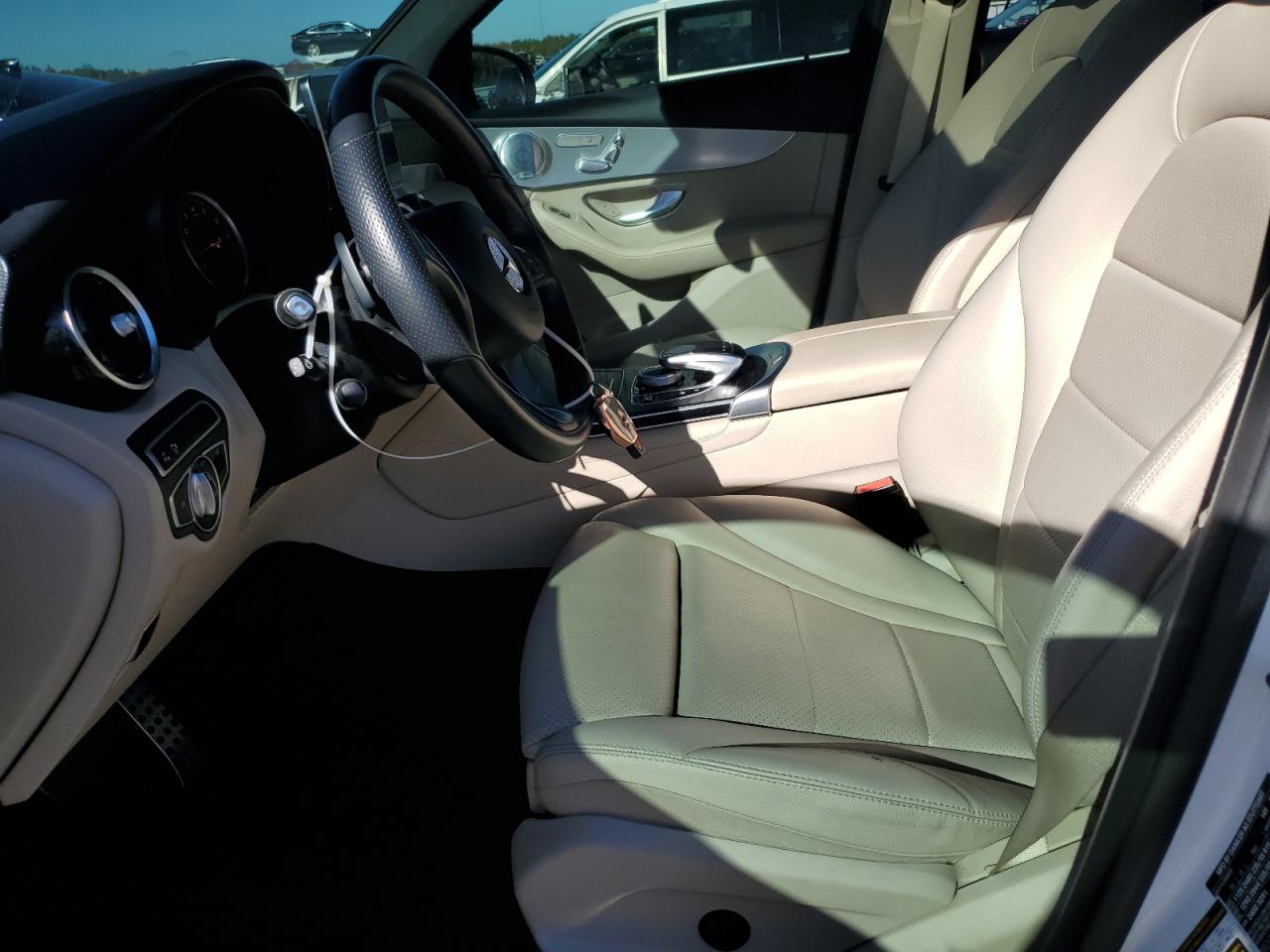 2019 Mercedes-Benz GLC VIN WDC0J4KB1KF580047 Copart auction photo, front end damage thumbnail 7