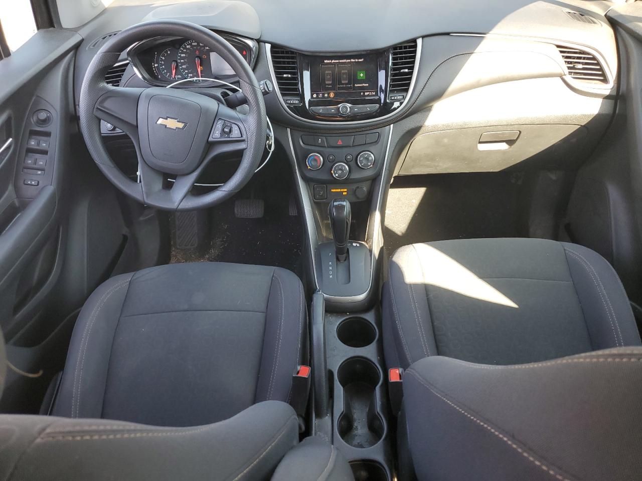 2020 Chevrolet Trax VIN 3GNCJKSB8LL332674 Copart auction photo, vandalism damage thumbnail 8