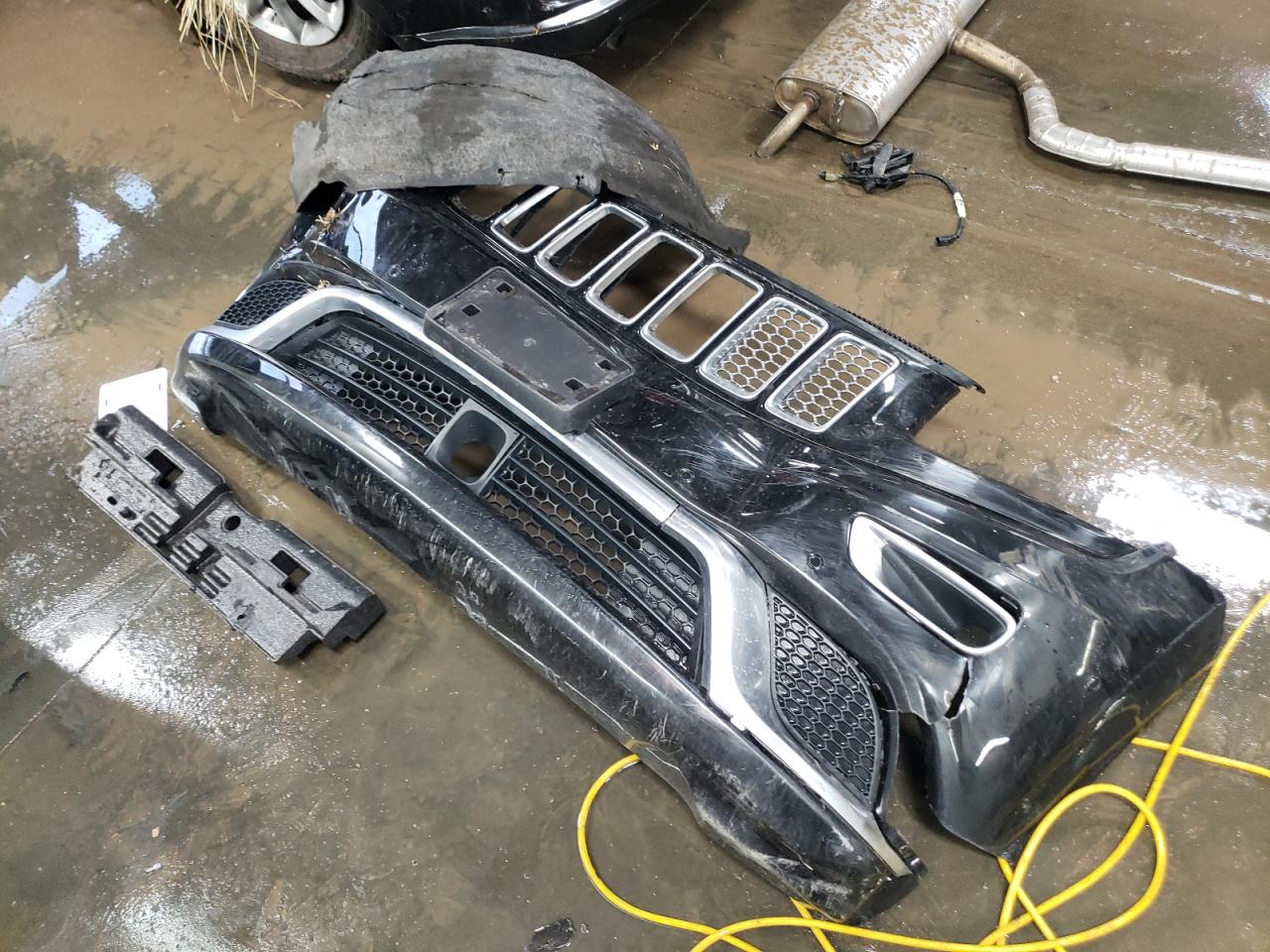 2015 Jeep Grand Cherokee VIN 1C4RJFJG9FC611185 Copart auction photo, rollover damage thumbnail 12