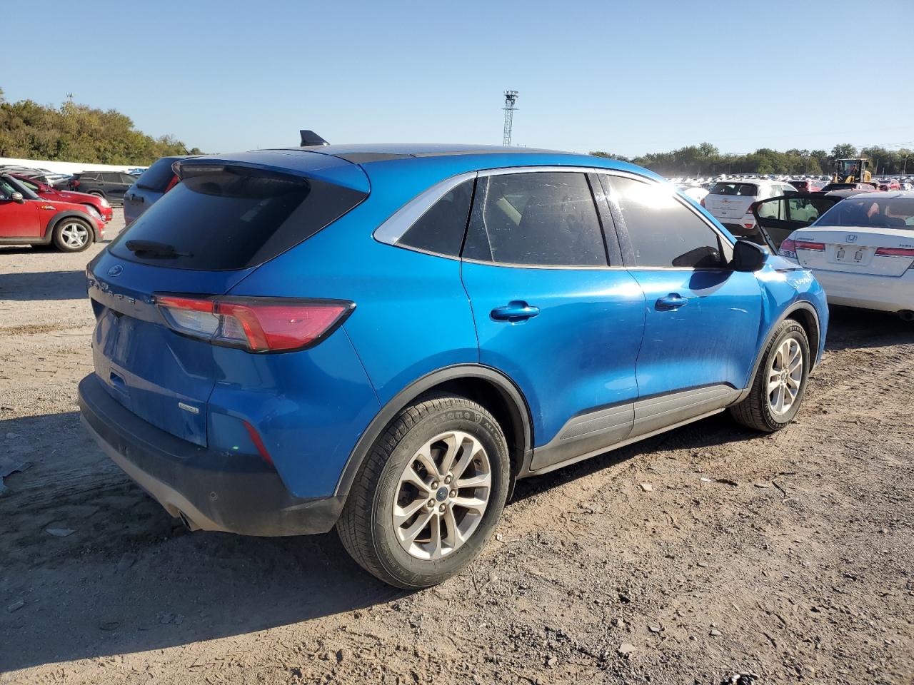 2020 Ford Escape VIN 1FMCU0G62LUA59443 Copart auction photo, front end / minor dent/scratches damage thumbnail 3