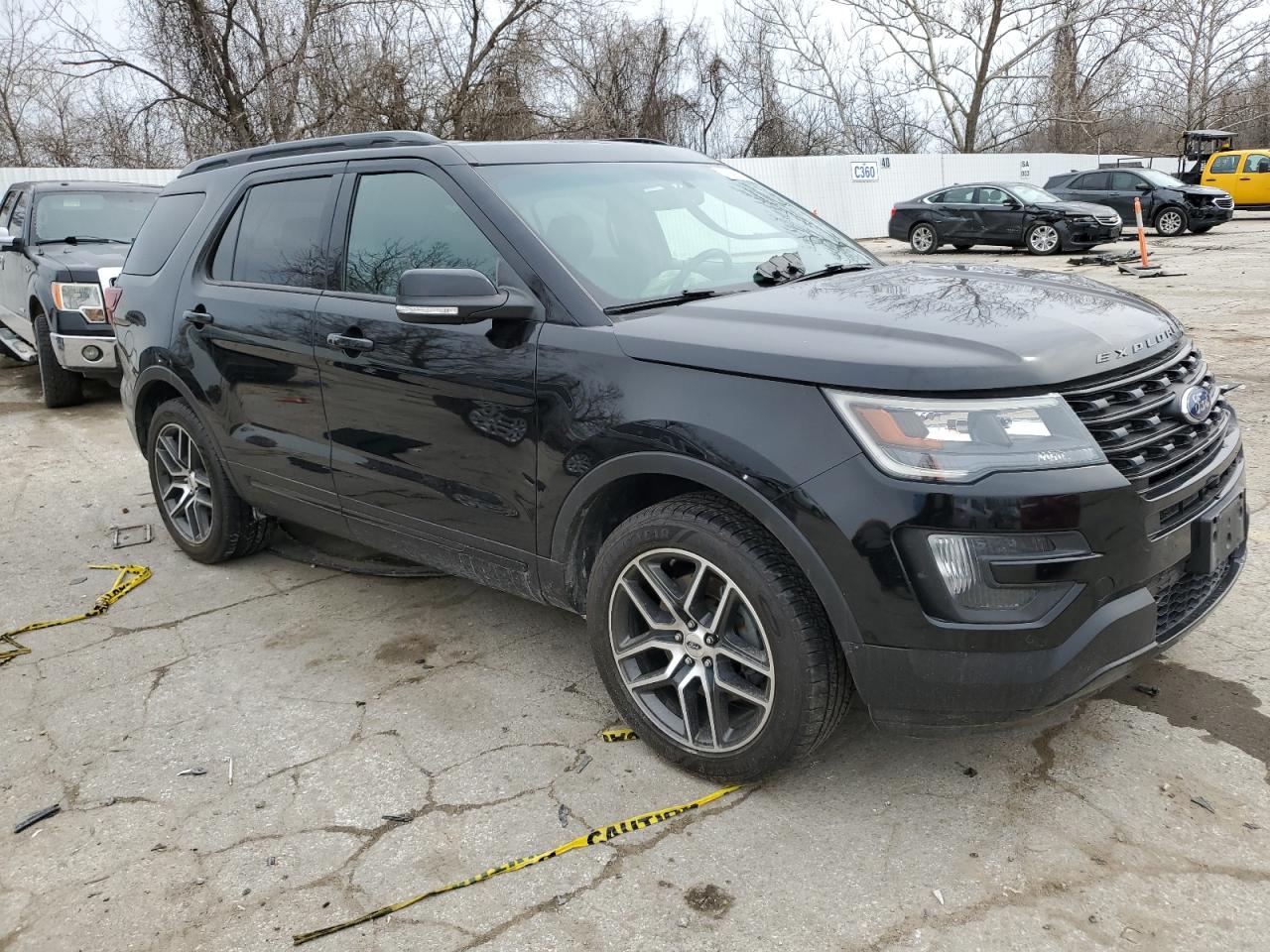 2016 Ford Explorer VIN 1FM5K8GT4GGA07352 Copart auction photo, front end / side damage thumbnail 4