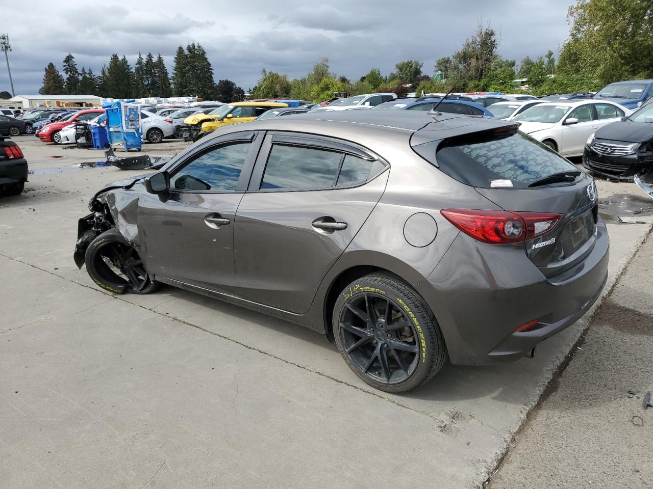 2017 Mazda 3 VIN 3MZBN1K77HM156620 Copart auction photo, front end / side damage thumbnail 2