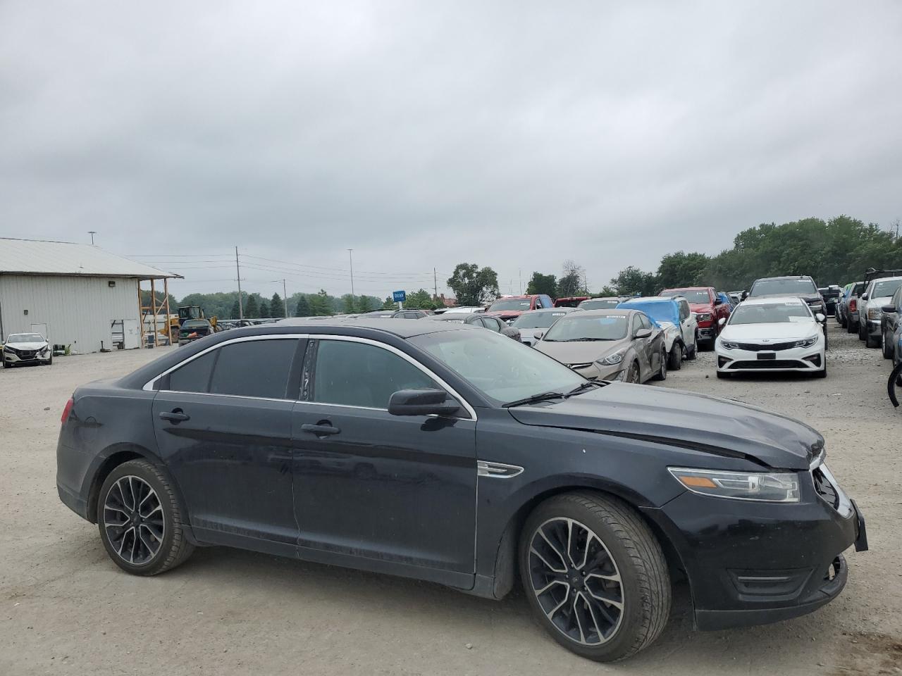 2017 Ford Taurus VIN 1FAHP2E82HG139032 Copart auction photo, front end / rear end damage thumbnail 4