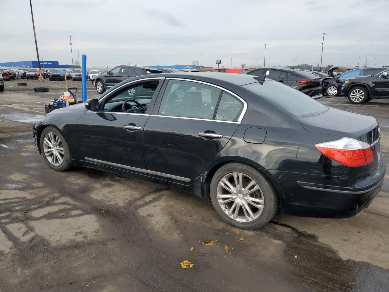 2009 Hyundai Genesis VIN KMHGC46FX9U058451 Copart auction photo, front end damage thumbnail 2