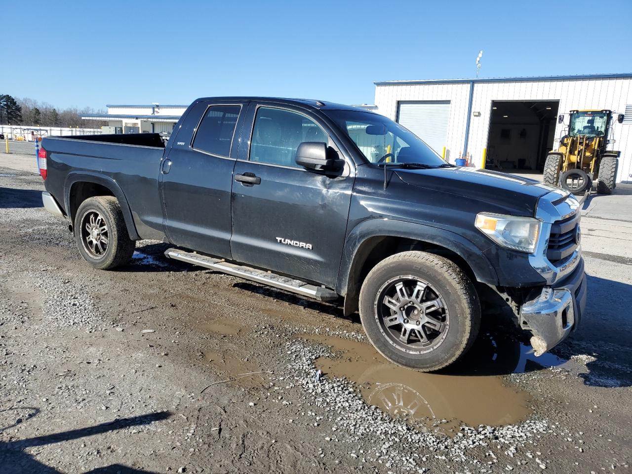 2015 Toyota Tundra VIN 5TFRM5F18FX083511 Copart auction photo, front end / rear end damage thumbnail 4