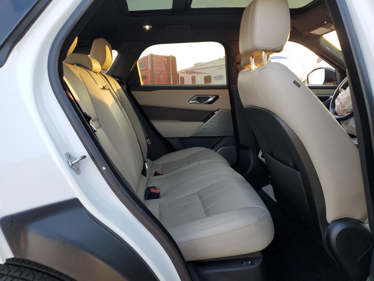 2019 Land Rover Range Rover VIN SALYL2EX2KA793836 Copart auction photo, front end / undercarriage damage thumbnail 11