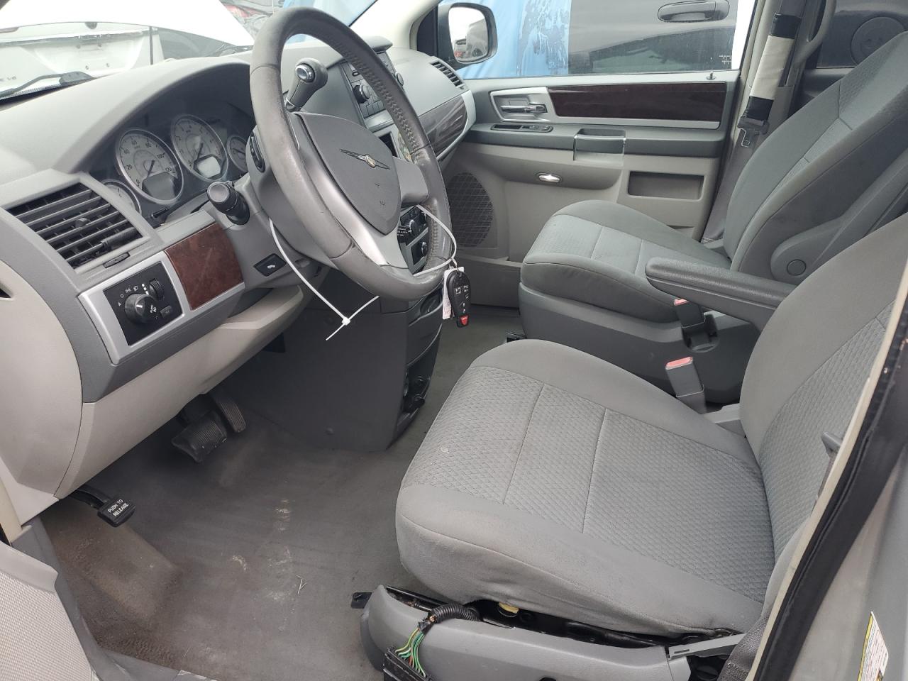 2010 Chrysler Town & Country VIN 2A4RR5D15AR132184 Copart auction photo, rear end damage thumbnail 7