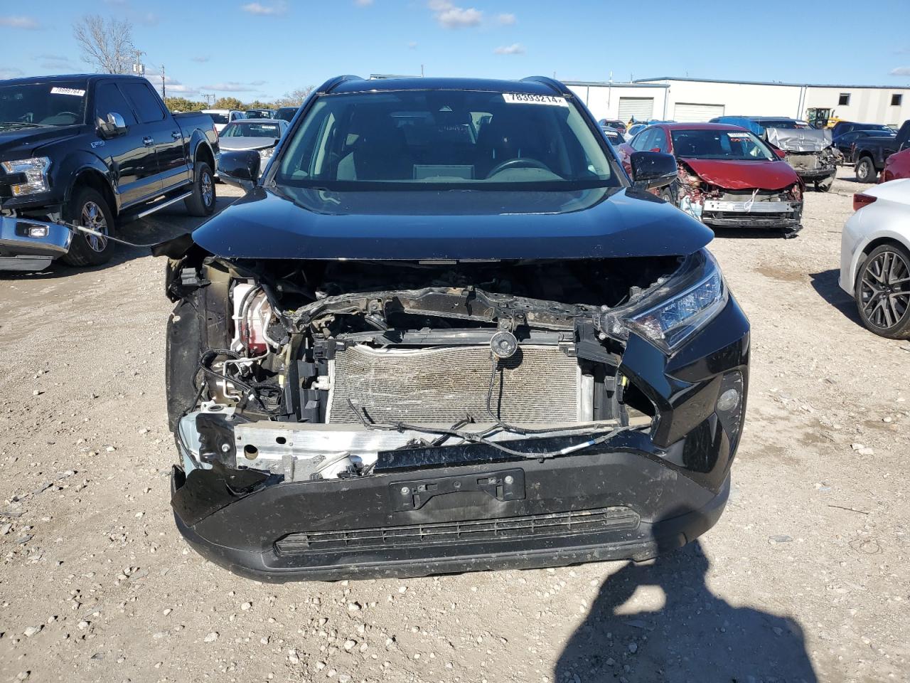 2020 Toyota RAV 4 VIN 2T3P1RFV9LW098108 Copart auction photo, front end / minor dent/scratches damage thumbnail 5
