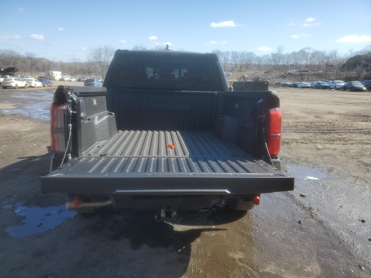2024 Toyota Tacoma VIN 3TMLB5JN4RM083845 Copart auction photo, front end / minor dent/scratches damage thumbnail 6