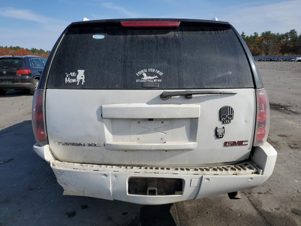 2007 GMC Yukon VIN 1GKFK66807J389445 Copart auction photo, front end / undercarriage damage thumbnail 6