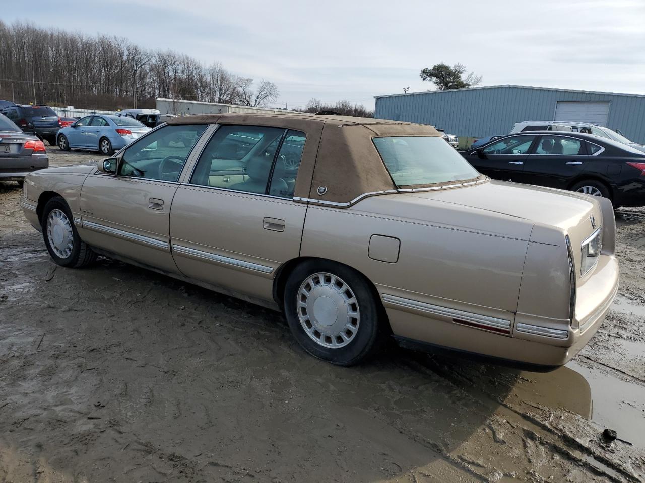 1998 Cadillac De Ville VIN 1G6KD54YXWU732005 Copart auction photo, mechanical / minor dent/scratches damage thumbnail 2