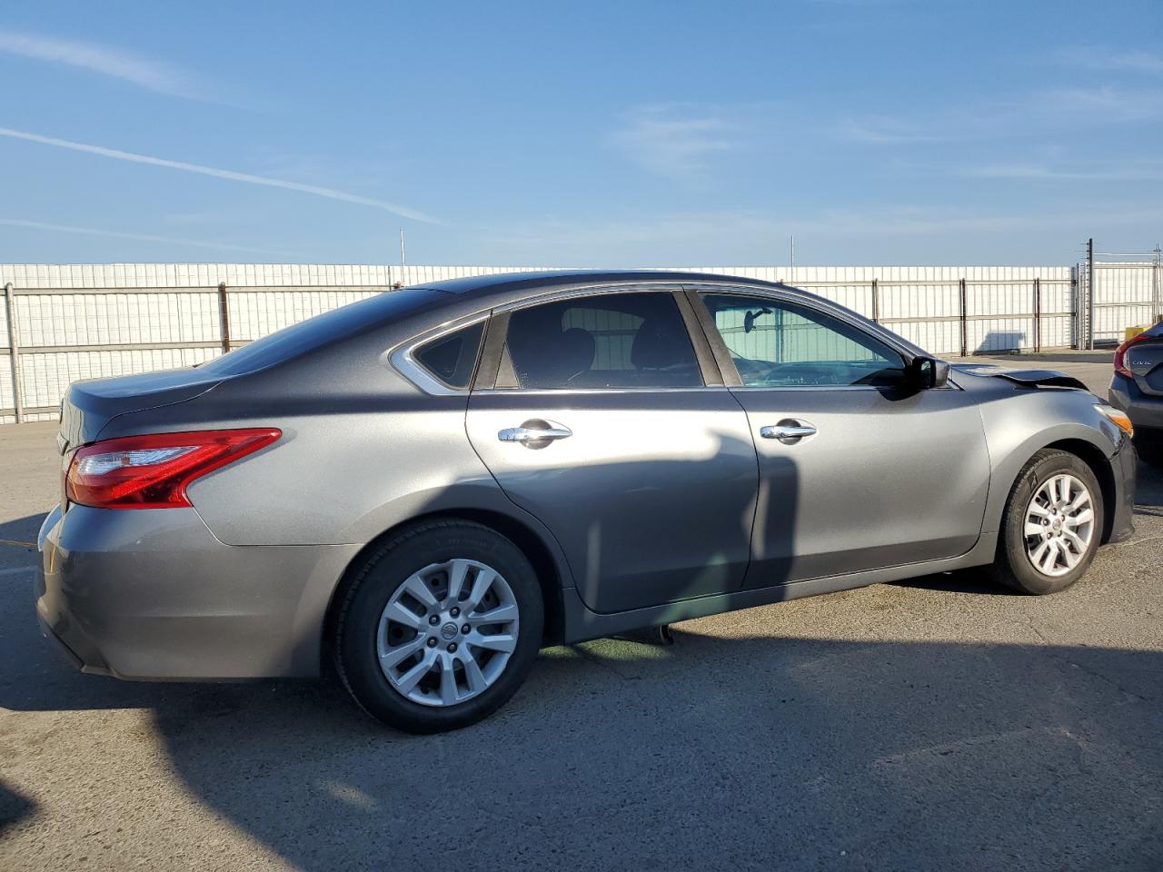 2016 Nissan Altima VIN 1N4AL3AP3GN373061 Copart auction photo, front end damage thumbnail 3