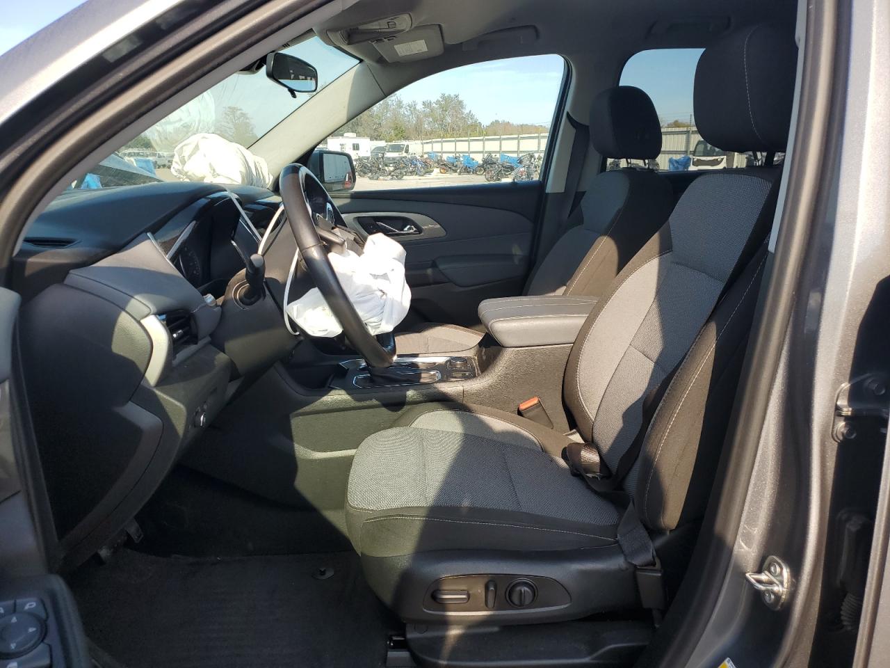 2020 Chevrolet Traverse VIN 1GNERGKW9LJ265804 Copart auction photo, front end / side damage thumbnail 7