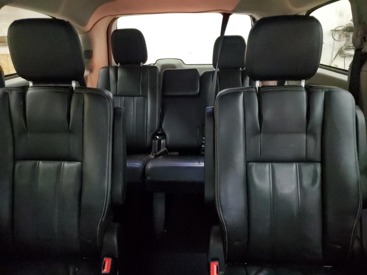2013 Chrysler Town & Country VIN 2C4RC1BG8DR706028 Copart auction photo, front end / minor dent/scratches damage thumbnail 10