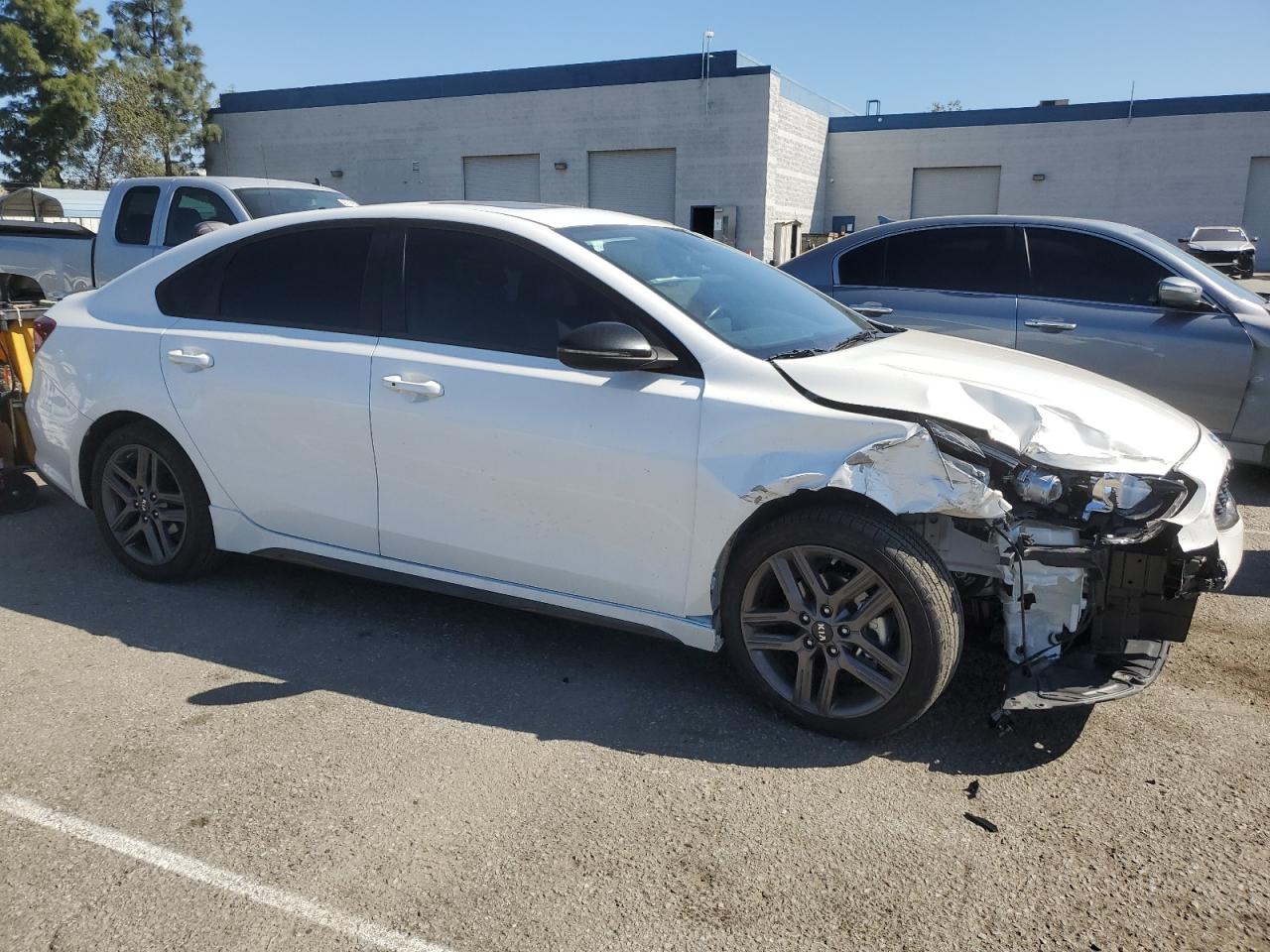 2021 KIA Forte VIN 3KPF34AD1ME327594 Copart auction photo, frame damage / front end damage thumbnail 4