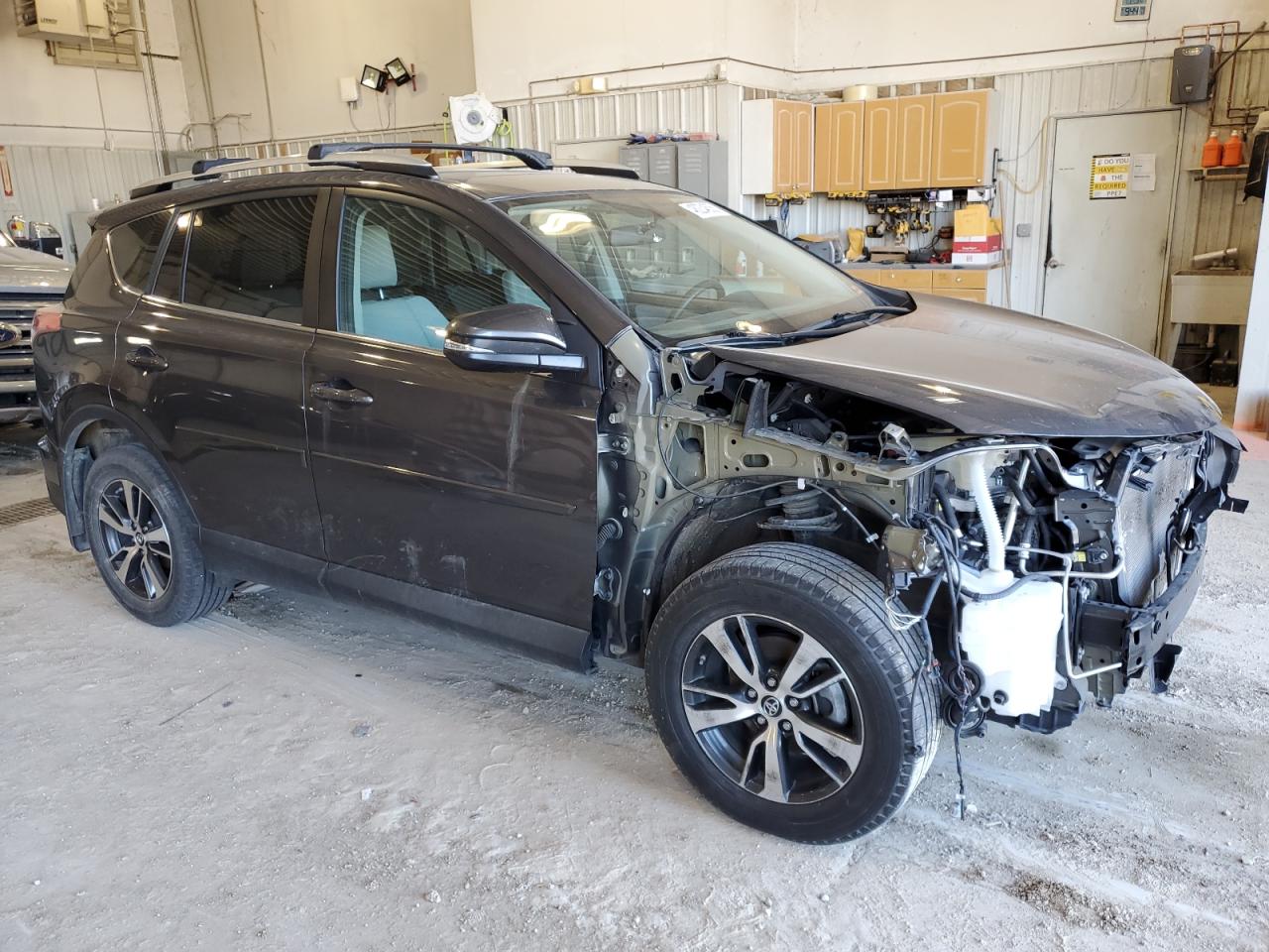 2016 Toyota RAV 4 VIN 2T3RFREV5GW450084 Copart auction photo, front end damage thumbnail 4