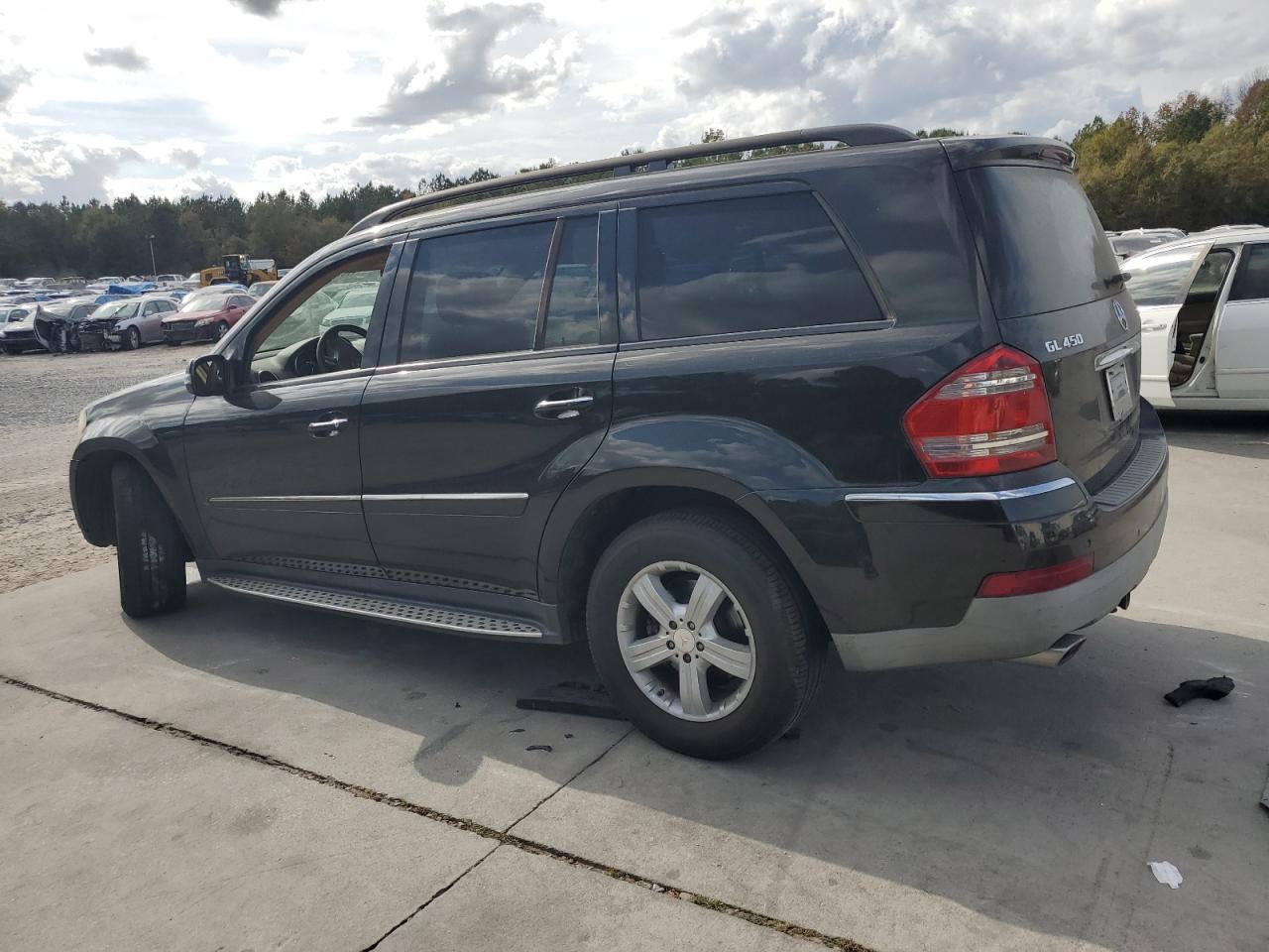 2008 Mercedes-Benz GL-klasse VIN 4JGBF71E68A337431 Copart auction photo, front end damage thumbnail 2