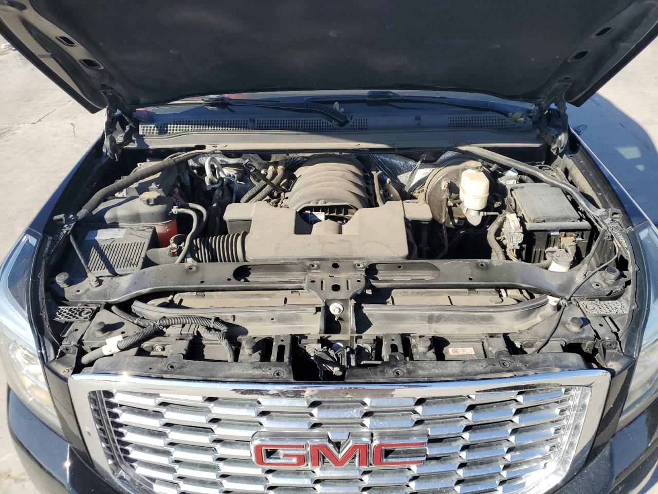 2018 GMC Yukon VIN 1GKS1BKC2JR296312 Copart auction photo, rear end damage thumbnail 12