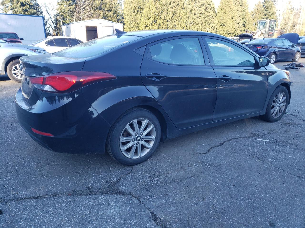 2015 Hyundai Elantra VIN 5NPDH4AE1FH598185 Copart auction photo, front end / side damage thumbnail 3
