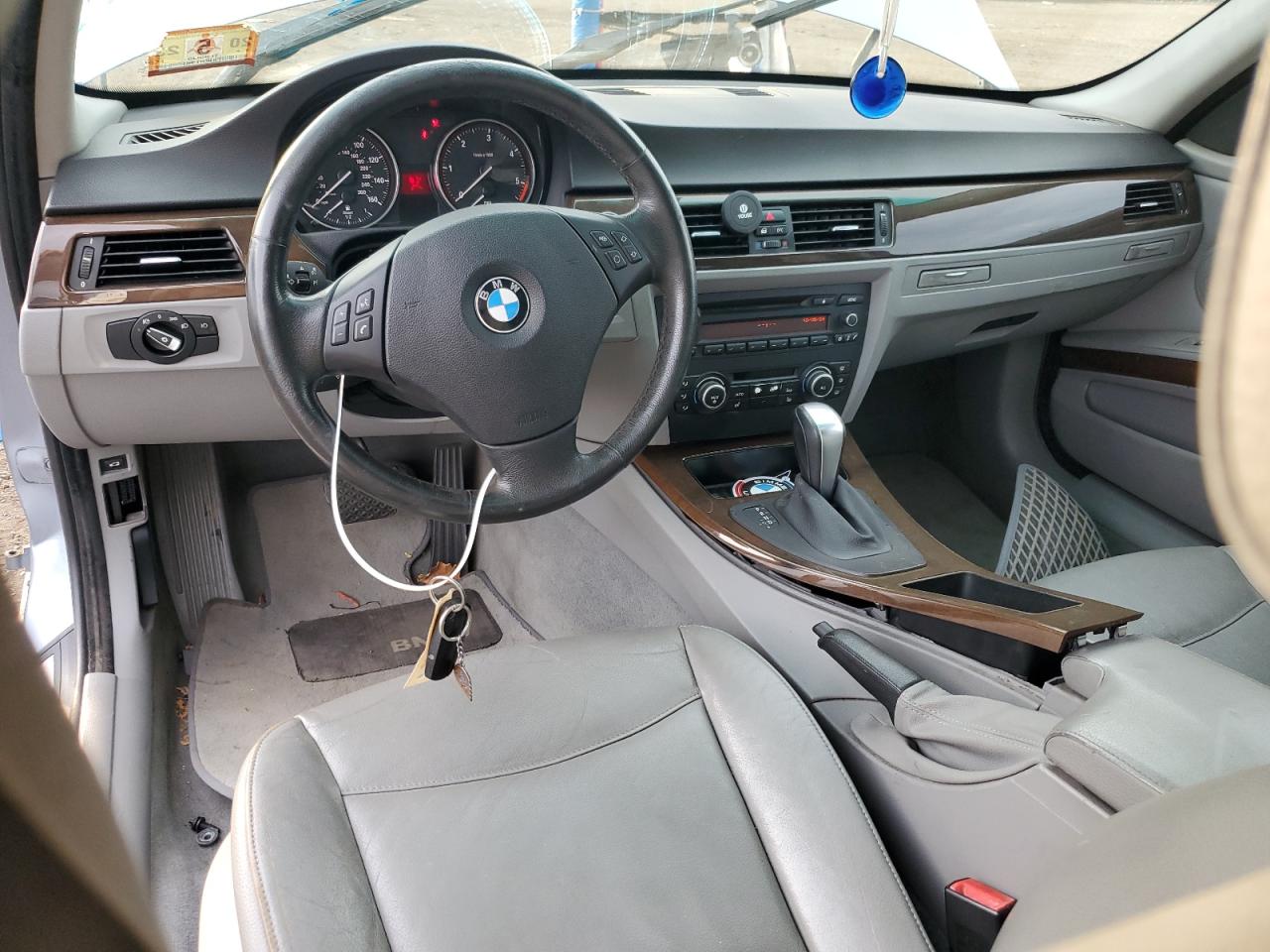 2010 BMW 3er VIN WBAPN7C50AA266711 Copart auction photo, all over damage thumbnail 8