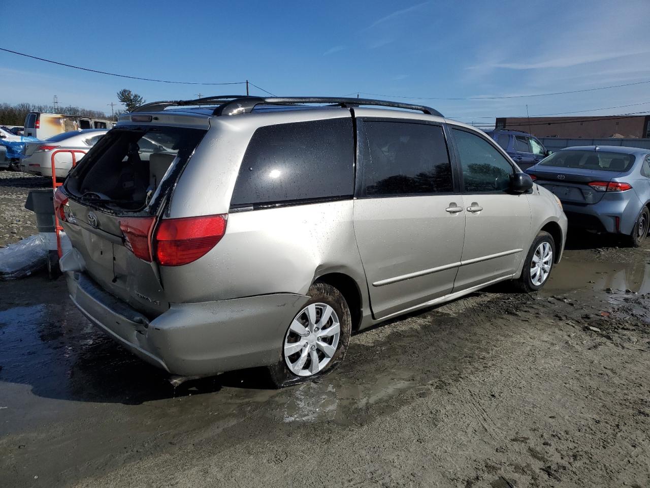 2005 Toyota Sienna VIN 5TDZA23C95S302560 Copart auction photo, rear end / side damage thumbnail 3
