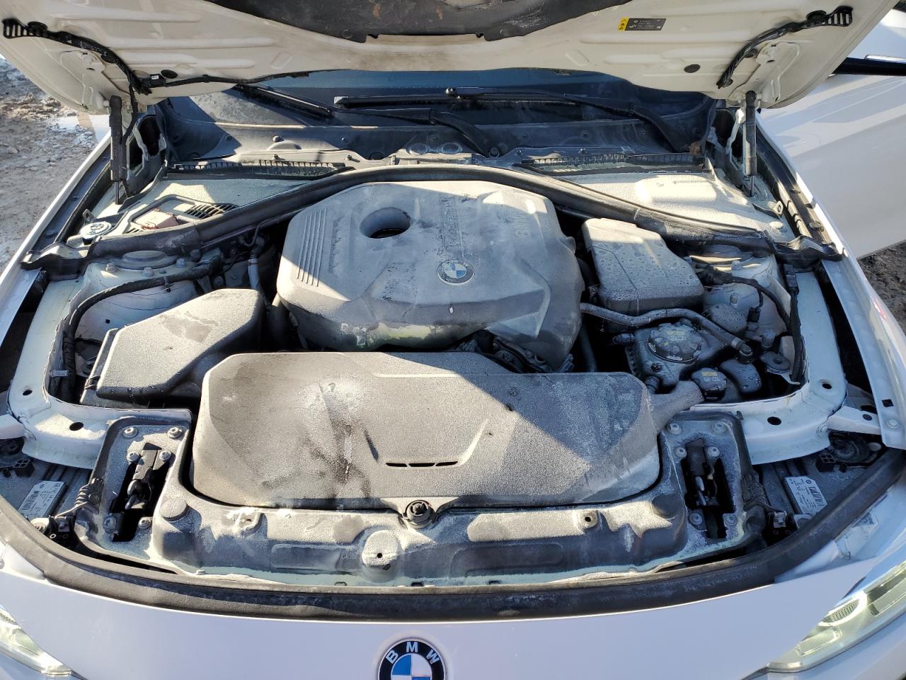 2018 BMW 3er VIN WBA8B9G53JNU58328 Copart auction photo, burn - engine / minor dent/scratches damage thumbnail 11