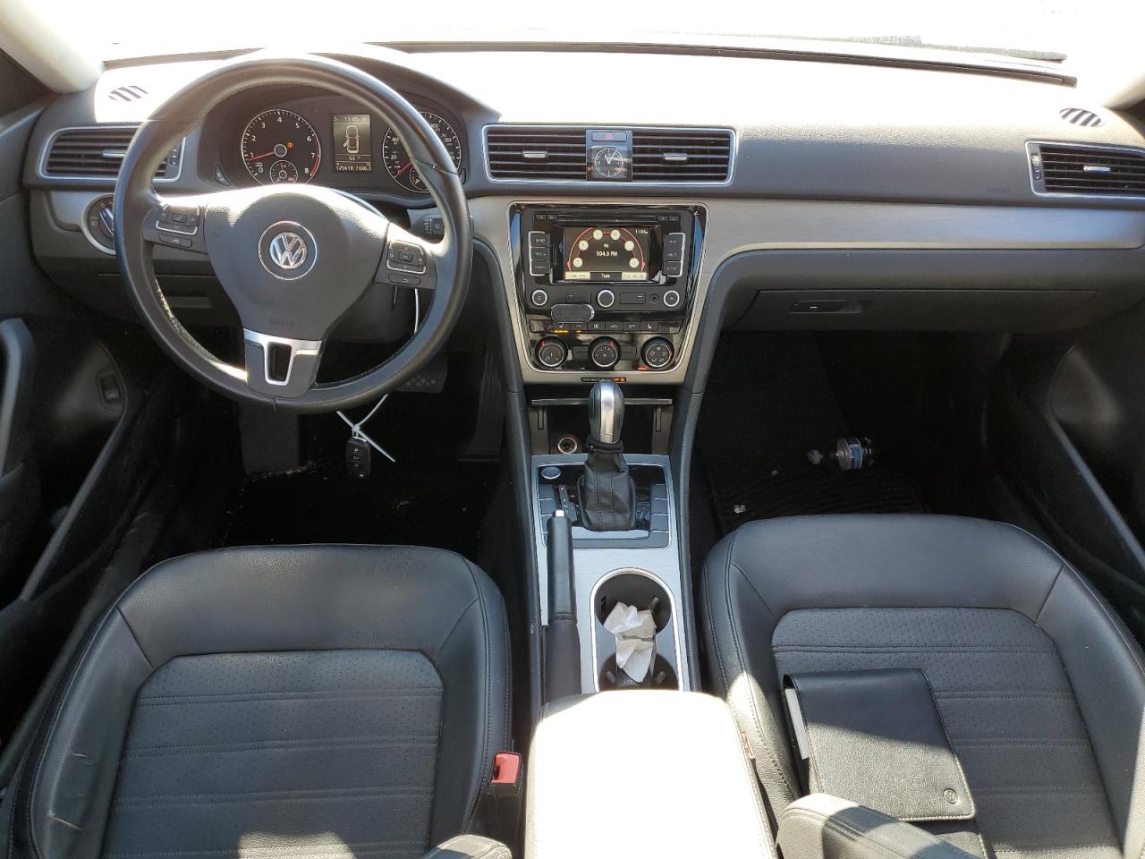 2015 Volkswagen Passat VIN 1VWBT7A31FC085873 Copart auction photo, rear end damage thumbnail 8