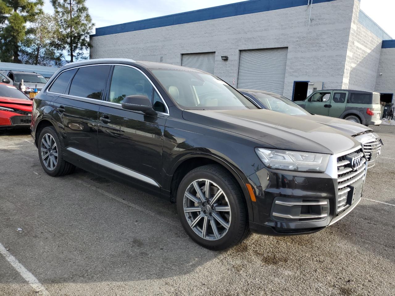 2017 Audi Q7 VIN WA1LAAF79HD023893 Copart auction photo, front end damage thumbnail 4