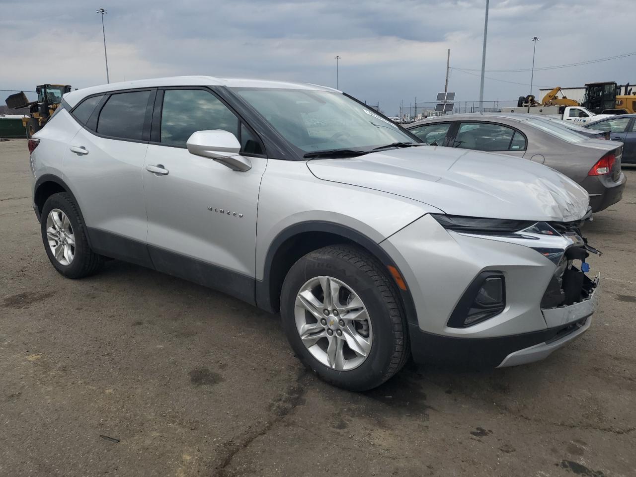 2021 Chevrolet Blazer VIN 3GNKBBRAXMS579059 Copart auction photo, front end / side damage thumbnail 4