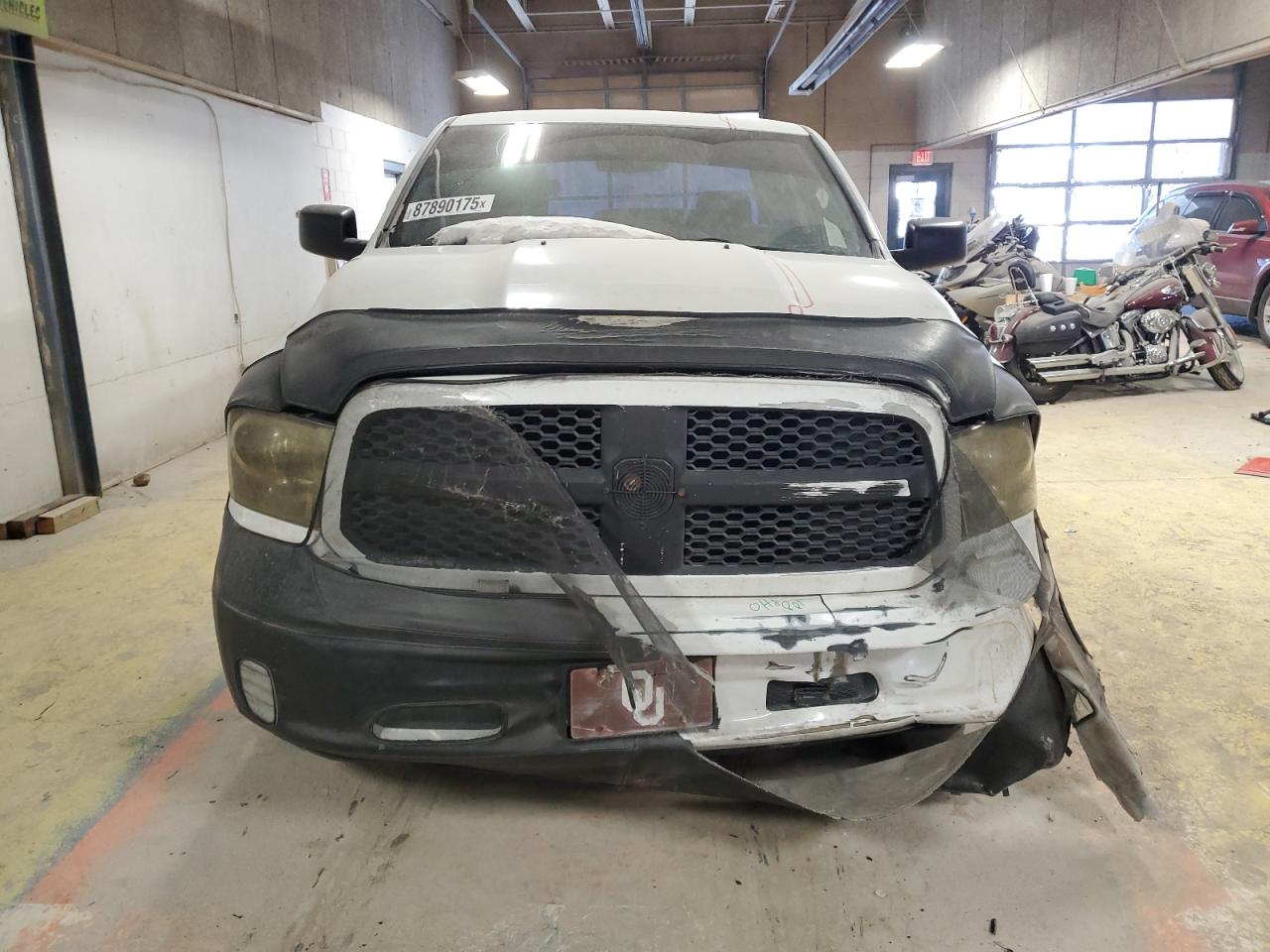 2013 RAM 1500 VIN 1C6RR7FP5DS611475 Copart auction photo, front end / rear end damage thumbnail 5