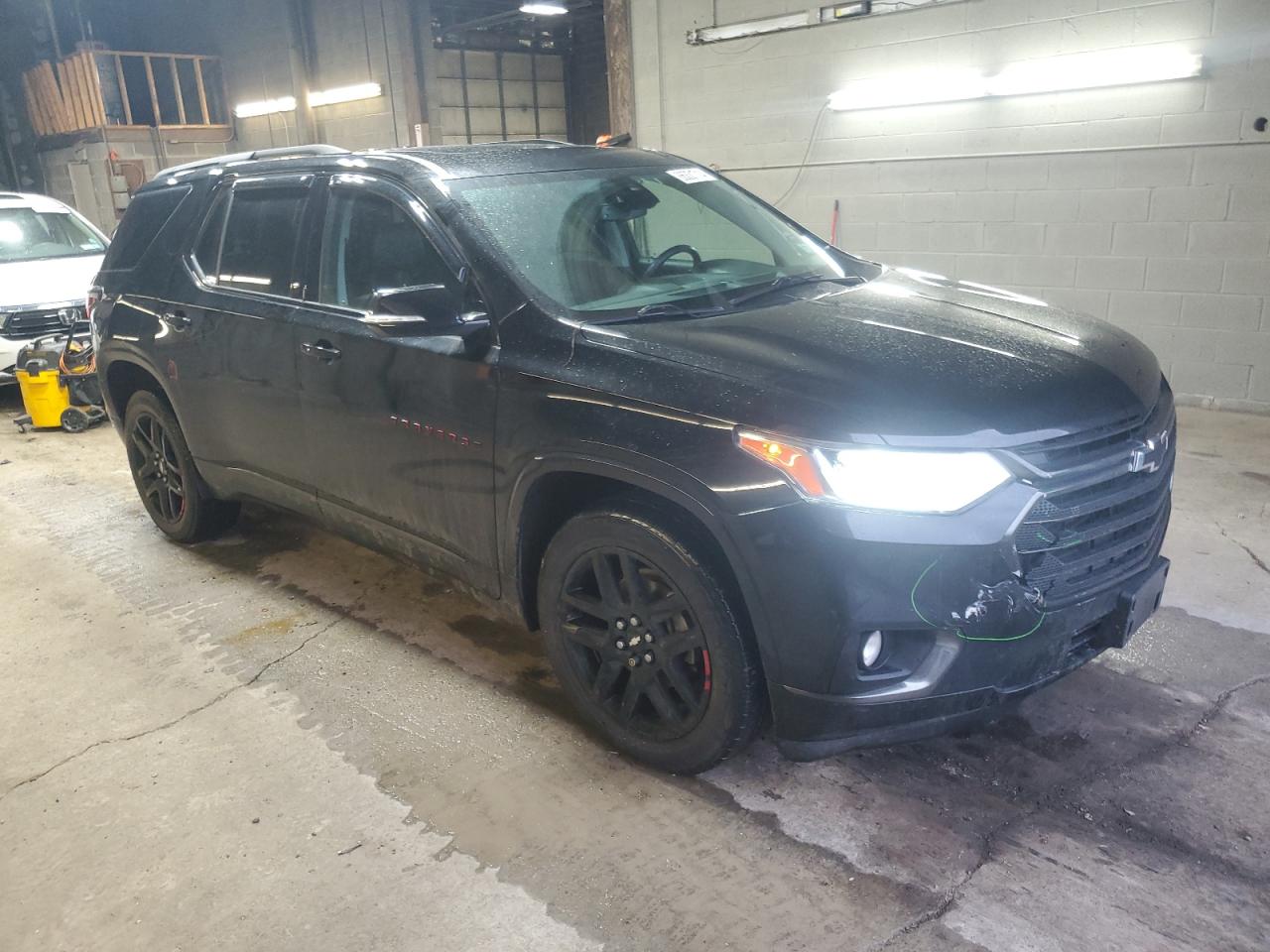 2018 Chevrolet Traverse VIN 1GNEVJKW3JJ272902 Copart auction photo, all over damage thumbnail 4