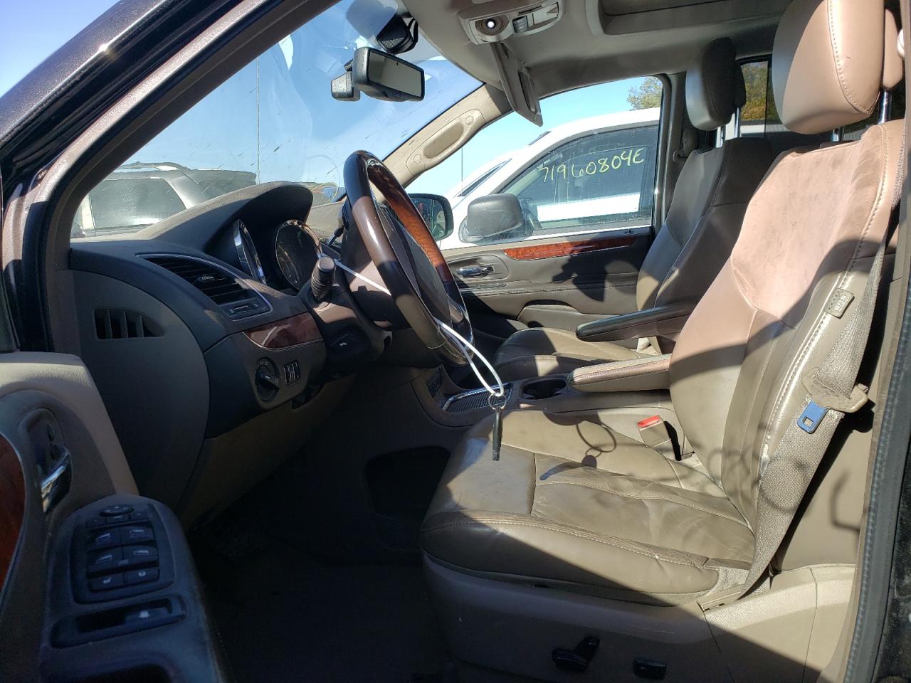2013 Chrysler Town & Country VIN 2C4RC1GG8DR534480 Copart auction photo, front end damage thumbnail 7