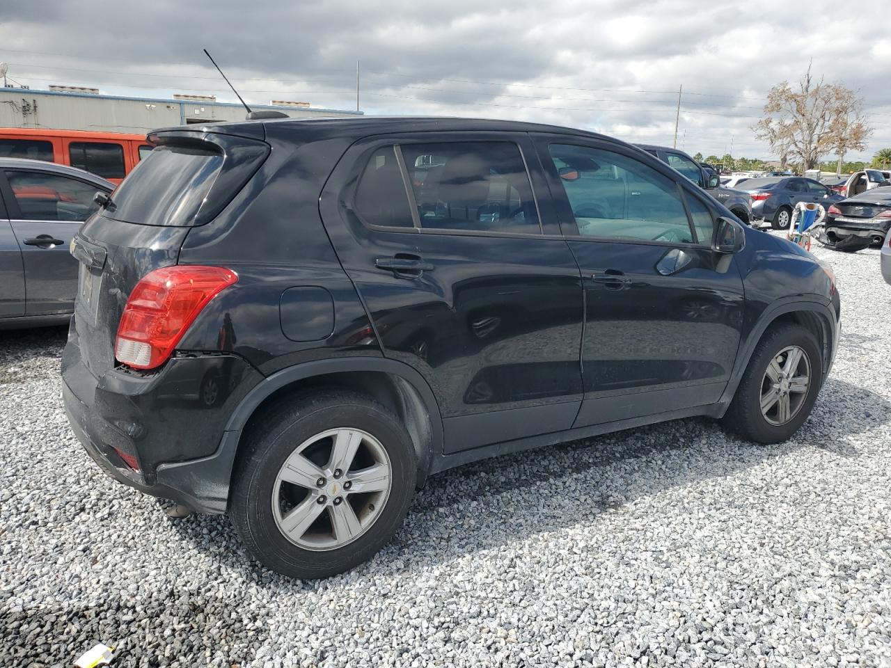 2020 Chevrolet Trax VIN KL7CJKSB3LB059828 Copart auction photo, rear end / minor dent/scratches damage thumbnail 3