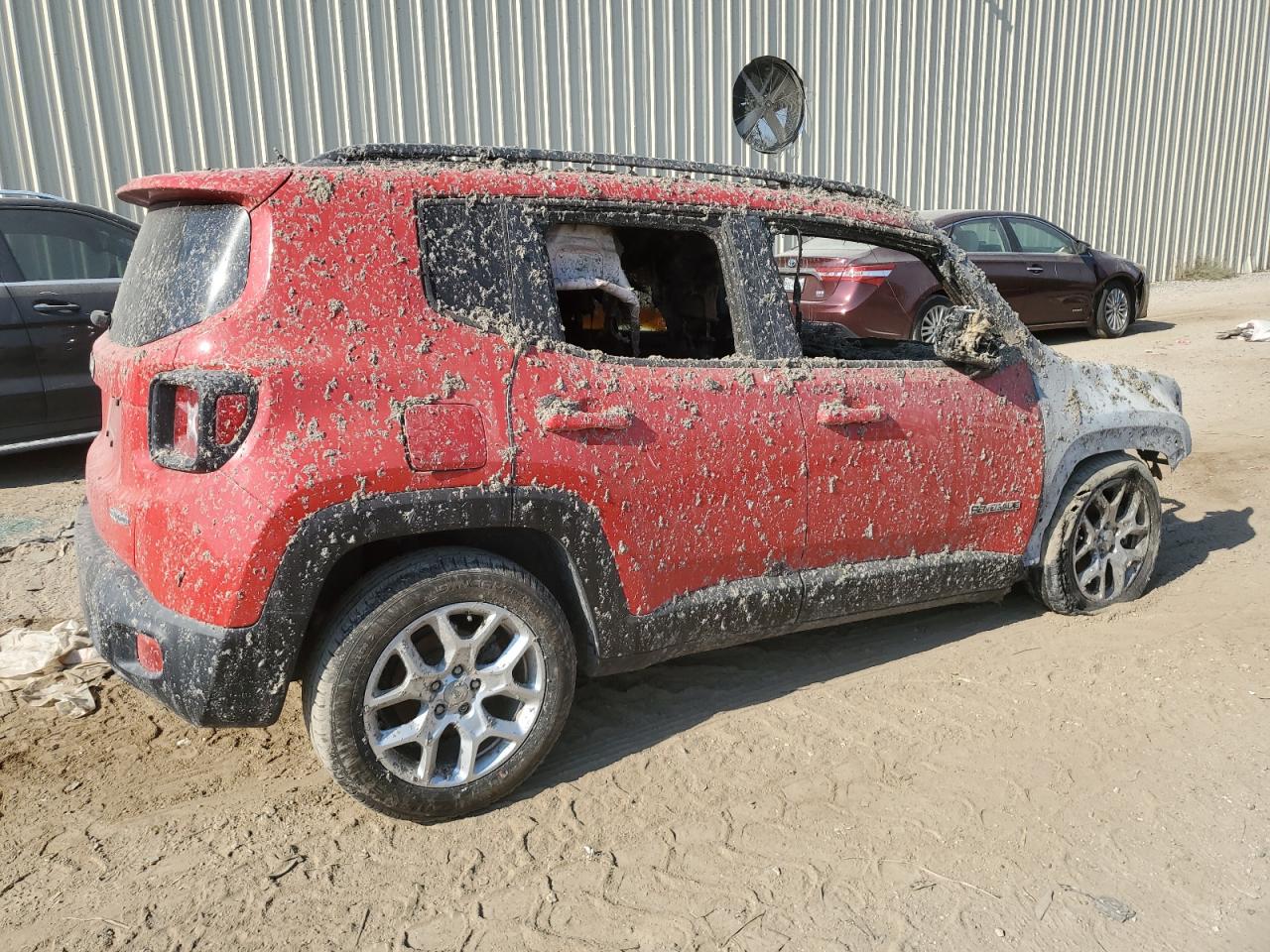 2017 Jeep Renegade VIN ZACCJABB2HPF17952 Copart auction photo, burn - engine / burn - interior damage thumbnail 3