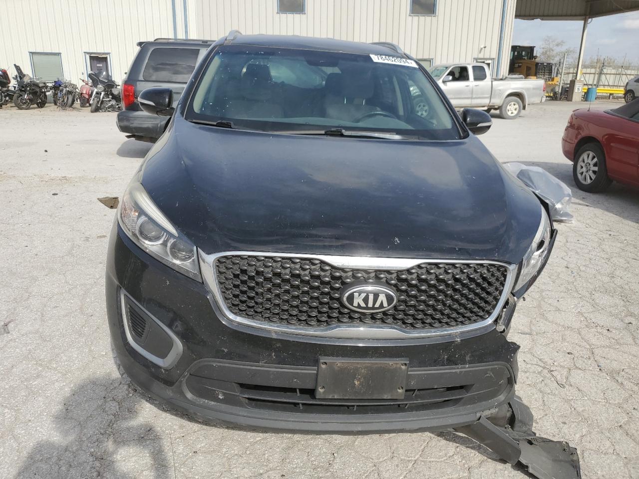 2016 KIA Sorento VIN 5XYPG4A34GG011372 Copart auction photo, front end / vandalism damage thumbnail 5
