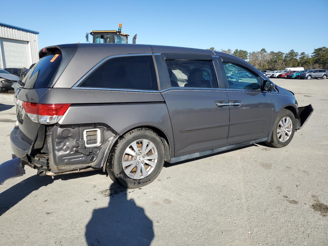 2015 Honda Odyssey VIN 5FNRL5H65FB016256 Copart auction photo, front end / all over damage thumbnail 3