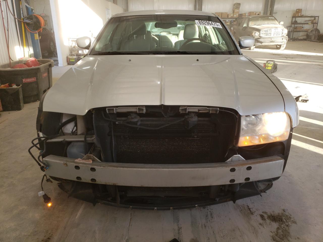 2005 Chrysler 300 VIN 2C3AA53G15H644587 Copart auction photo, front end / rear end damage thumbnail 5