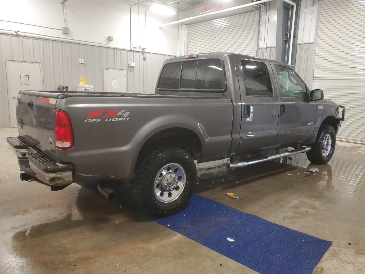 2006 Ford F250 VIN 1FTSW21P06EA82449 Copart auction photo, front end damage thumbnail 3