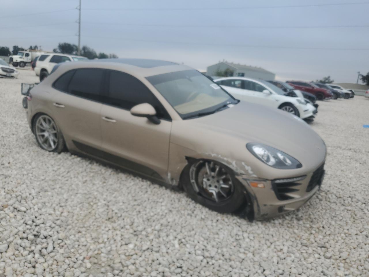 2017 Porsche Macan VIN WP1AB2A59HLB20117 Copart auction photo, front end / side damage thumbnail 4