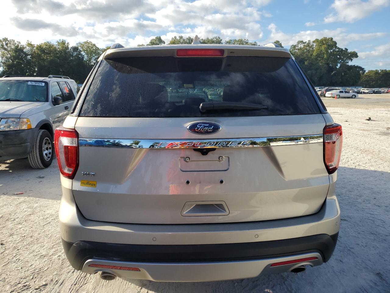 2017 Ford Explorer VIN 1FM5K7D88HGA97648 Copart auction photo, water/flood damage thumbnail 6
