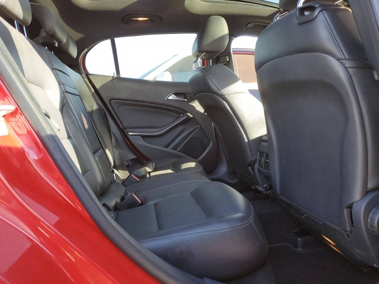 2016 Mercedes-Benz GLA-klasse VIN WDCTG4GBXGJ225158 Copart auction photo, minor dent/scratches damage thumbnail 11