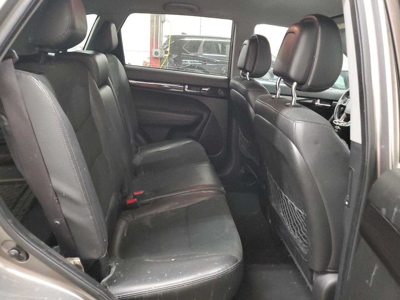 2011 KIA Sorento VIN 5XYKU3A10BG024060 Copart auction photo, minor dent/scratches damage thumbnail 11
