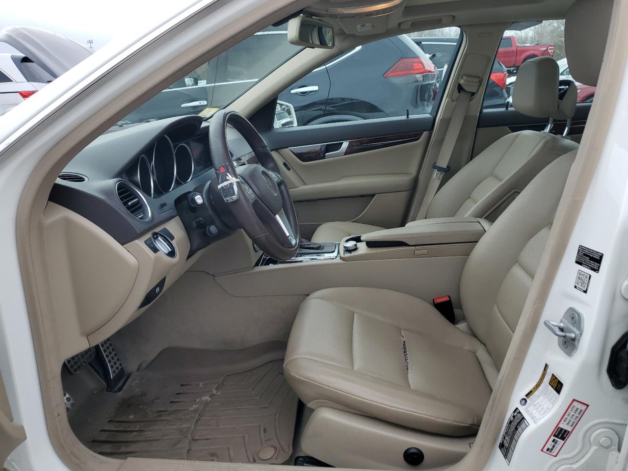 2014 Mercedes-Benz C-klasse VIN WDDGF8AB0EA953262 Copart auction photo, rear end damage thumbnail 7