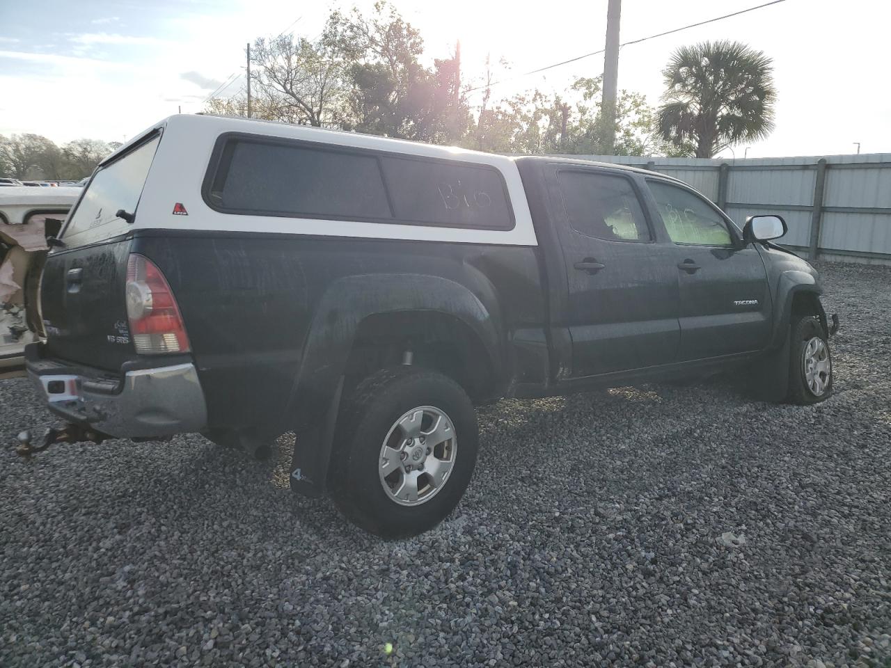 2015 Toyota Tacoma VIN 3TMMU4FN9FM082798 Copart auction photo, front end / side damage thumbnail 3