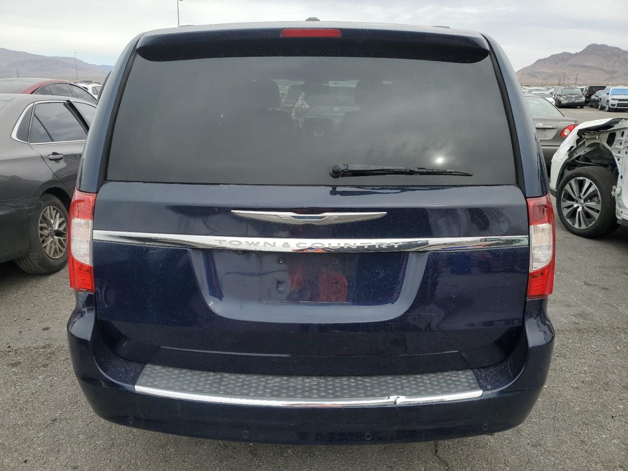2013 Chrysler Town & Country VIN 2C4RC1CG1DR560165 Copart auction photo, front end damage thumbnail 6