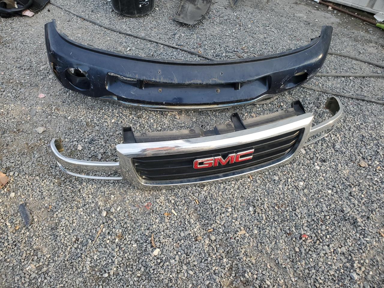 2005 GMC Sierra VIN 1GTEK19B85E227165 Copart auction photo, front end / minor dent/scratches damage thumbnail 12