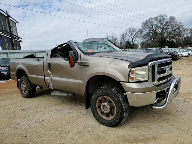 2005 Ford F250 VIN 1FTNF21565EC22272 Copart auction photo, top/roof / all over damage thumbnail 11